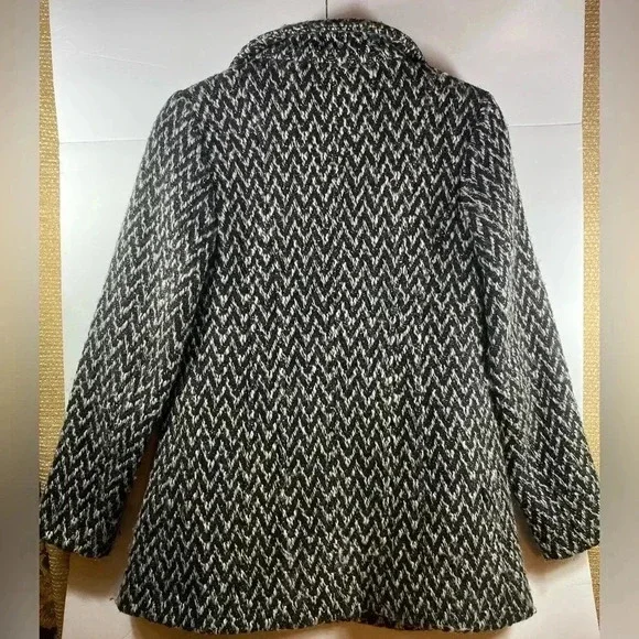 Kenneth Cole New York black and white Chanel vibes coat - Picture 5 of 5